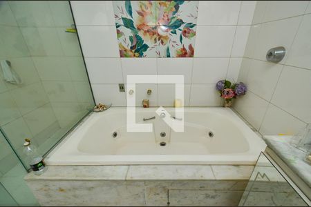 Apartamento para alugar com 290m², 5 quartos e 4 vagas Apartamento para alugar com 290m², 5 quartos e 4 vagasBanheiro suite3