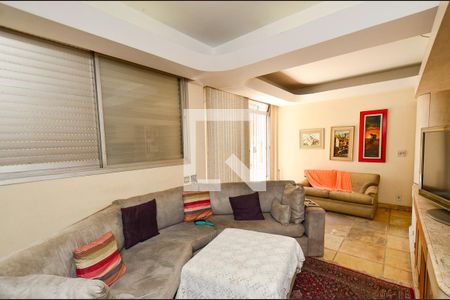 Apartamento para alugar com 290m², 5 quartos e 4 vagas Apartamento para alugar com 290m², 5 quartos e 4 vagasSala 2º piso