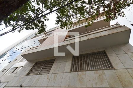 Apartamento para alugar com 290m², 5 quartos e 4 vagas Apartamento para alugar com 290m², 5 quartos e 4 vagasFachada