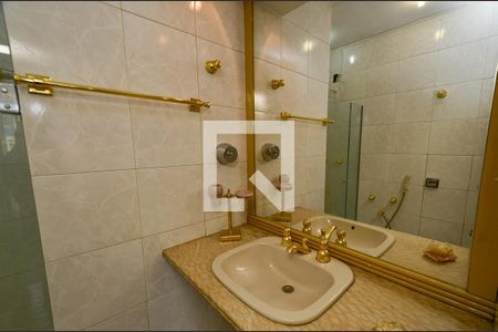 Apartamento para alugar com 290m², 5 quartos e 4 vagas Apartamento para alugar com 290m², 5 quartos e 4 vagasBanheiro suite1