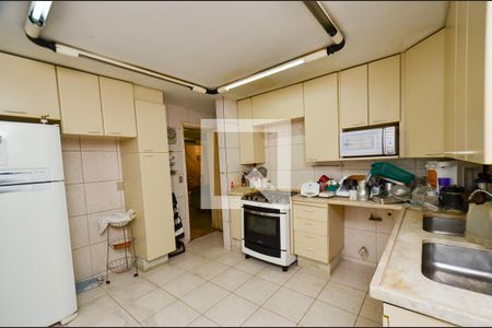 Apartamento para alugar com 290m², 5 quartos e 4 vagas Apartamento para alugar com 290m², 5 quartos e 4 vagasCozinha