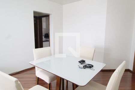 Sala de apartamento para alugar com 3 quartos, 122m² em Osvaldo Rezende, Uberlândia