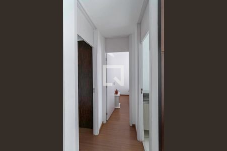 Corredor de apartamento à venda com 2 quartos, 54m² em Jardim Riacho das Pedras, Contagem