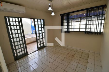 Sala de casa para alugar com 1 quarto, 200m² em Vila Miguel Vicente Cury, Campinas