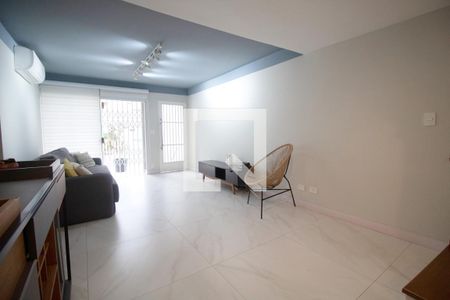 Sala de casa para alugar com 4 quartos, 159m² em Vila Anglo Brasileira, São Paulo