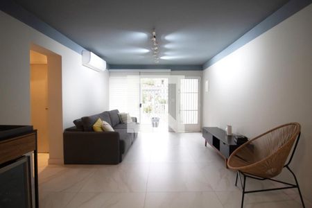 Sala de casa para alugar com 4 quartos, 159m² em Vila Anglo Brasileira, São Paulo