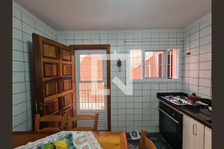 Casa à venda com 110m², 3 quartos e 2 vagas Casa à venda com 110m², 3 quartos e 2 vagasCozinha