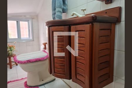 Casa à venda com 110m², 3 quartos e 2 vagas Casa à venda com 110m², 3 quartos e 2 vagasLavabo