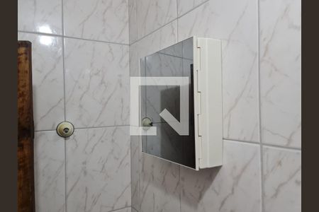 Casa à venda com 110m², 3 quartos e 2 vagas Casa à venda com 110m², 3 quartos e 2 vagasBanheiro área de serviço