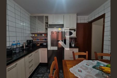 Casa à venda com 110m², 3 quartos e 2 vagas Casa à venda com 110m², 3 quartos e 2 vagasCozinha