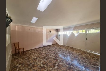 Casa à venda com 110m², 3 quartos e 2 vagas Casa à venda com 110m², 3 quartos e 2 vagasGaragem