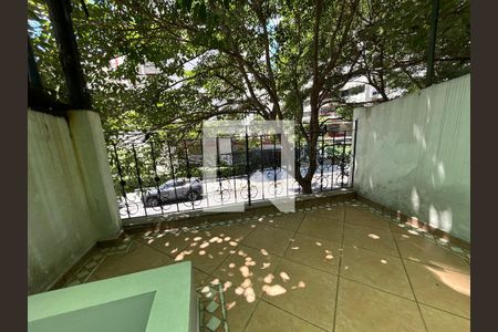 Varanda de casa à venda com 4 quartos, 210m² em Pompeia, São Paulo