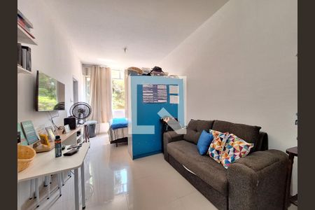 Sala de kitnet/studio à venda com 1 quarto, 24m² em Laranjeiras, Rio de Janeiro