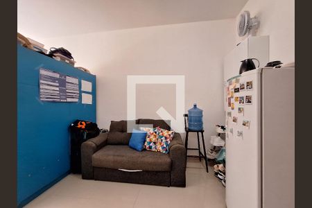 Sala de kitnet/studio à venda com 1 quarto, 24m² em Laranjeiras, Rio de Janeiro