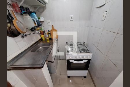 Cozinha  de kitnet/studio à venda com 1 quarto, 24m² em Laranjeiras, Rio de Janeiro