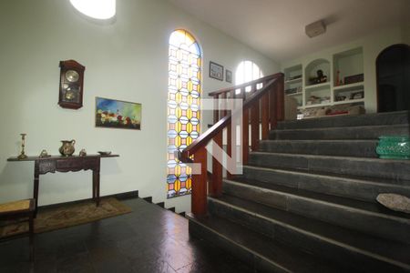 Escadas de casa à venda com 4 quartos, 340m² em Sion, Belo Horizonte