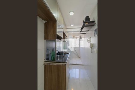 Cozinha de apartamento para alugar com 3 quartos, 56m² em Jardim Cocaia, Guarulhos