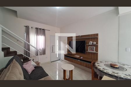 Sala de casa para alugar com 2 quartos, 60m² em Cidade Ocian, Praia Grande