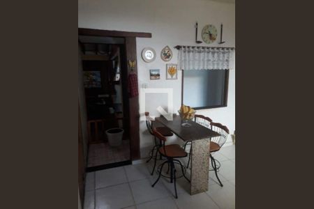 Casa à venda com 3 quartos, 249m² em Piratininga, Niterói