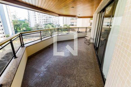 Varanda da Sala de apartamento à venda com 5 quartos, 260m² em Vila Suzana, São Paulo