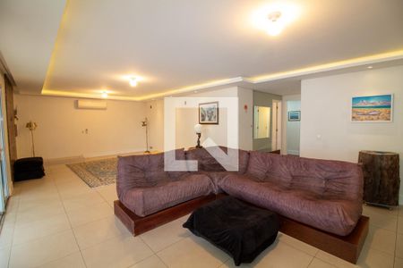 Sala de apartamento para alugar com 3 quartos, 220m² em Chácara Santo Antônio (zona Sul), São Paulo