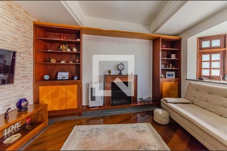 Sala de TV de casa à venda com 3 quartos, 250m² em Vila Mariana, São Paulo