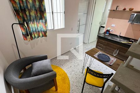 Sala de kitnet/studio para alugar com 1 quarto, 24m² em Vila do Conde, Barueri