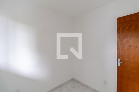 Quarto 1 de apartamento para alugar com 2 quartos, 38m² em Itaquera, São Paulo