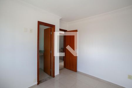 Suíte de apartamento à venda com 3 quartos, 61m² em São João Batista, Belo Horizonte