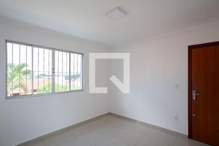 Sala de apartamento à venda com 3 quartos, 61m² em São João Batista, Belo Horizonte