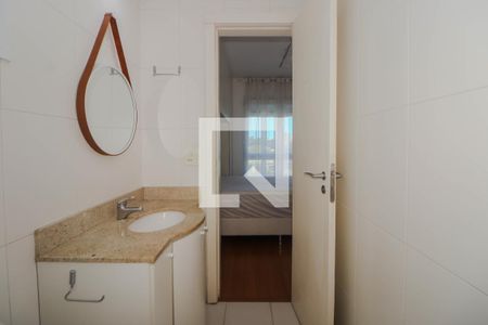 Banheiro de kitnet/studio para alugar com 1 quarto, 39m² em Três Figueiras, Porto Alegre