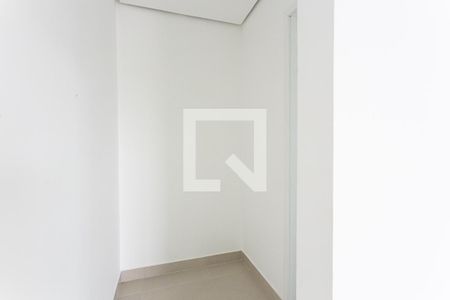 Corredor de kitnet/studio para alugar com 1 quarto, 25m² em Cidade Mãe do Céu, São Paulo