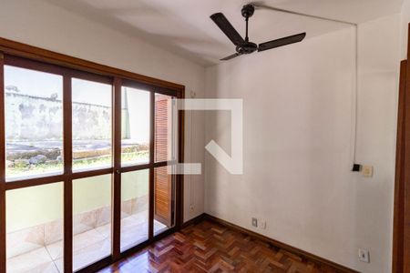 Quarto de kitnet/studio à venda com 1 quarto, 45m² em Nonoai, Porto Alegre