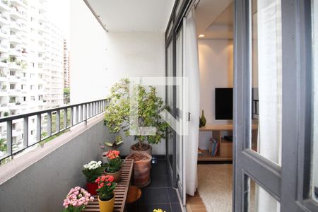 Varanda  de apartamento à venda com 2 quartos, 100m² em Vila Uberabinha, São Paulo