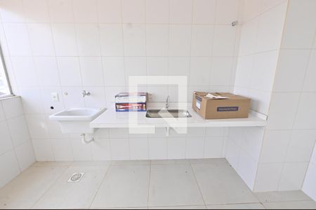 Cozinha e Área de Serviço de apartamento para alugar com 2 quartos, 68m² em Jardim Presidente, Aparecida de Goiânia