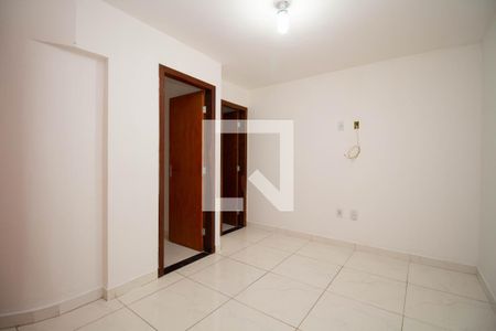 Sala de apartamento para alugar com 2 quartos, 45m² em Colônia Agrícola Sucupira, Brasília