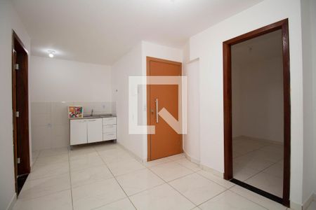 Sala de apartamento para alugar com 2 quartos, 45m² em Colônia Agrícola Sucupira, Brasília