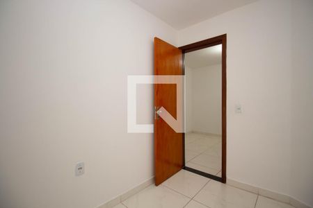 Quarto 1 de apartamento para alugar com 2 quartos, 45m² em Colônia Agrícola Sucupira, Brasília