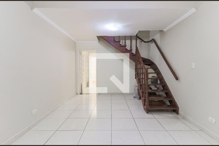 Sala 1 de casa para alugar com 2 quartos, 150m² em Chácara Japonesa, São Paulo