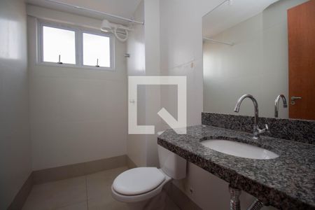 Banheiro da Suíte 1 de apartamento para alugar com 2 quartos, 48m² em Qs 109, Brasília