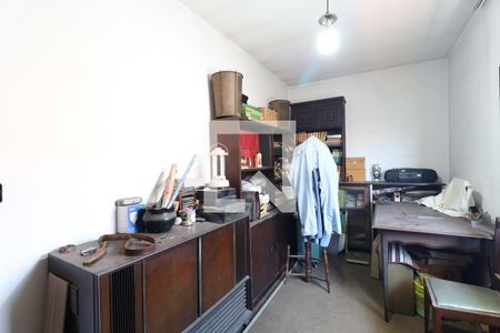 Casa à venda com 324m², 5 quartos e 4 vagas Casa à venda com 324m², 5 quartos e 4 vagasQuarto 1