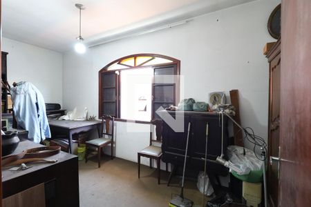 Casa à venda com 324m², 5 quartos e 4 vagas Casa à venda com 324m², 5 quartos e 4 vagasQuarto 1