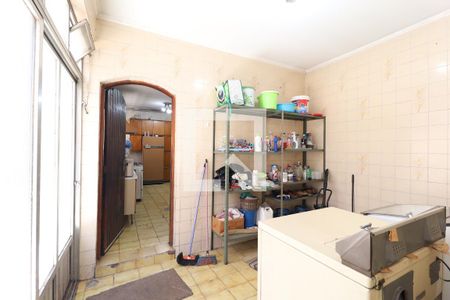 Casa à venda com 324m², 5 quartos e 4 vagas Casa à venda com 324m², 5 quartos e 4 vagasÁrea de serviço