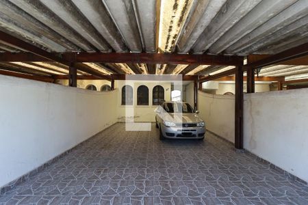 Casa à venda com 324m², 5 quartos e 4 vagas Casa à venda com 324m², 5 quartos e 4 vagasGaragem