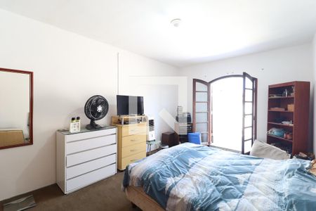 Casa à venda com 324m², 5 quartos e 4 vagas Casa à venda com 324m², 5 quartos e 4 vagasQuarto 2