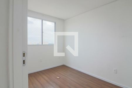 Quarto 2 de apartamento para alugar com 2 quartos, 46m² em Jardim do Lago, São Paulo