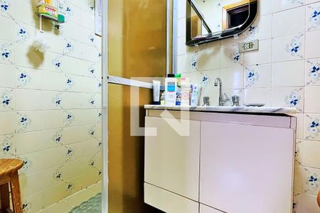 Banheiro de apartamento à venda com 3 quartos, 108m² em Jardim Barbosa, Guarulhos