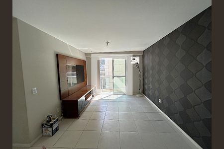 Sala de apartamento para alugar com 2 quartos, 64m² em Vila Valqueire, Rio de Janeiro