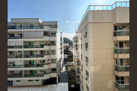 Vista da Suíte de apartamento para alugar com 2 quartos, 64m² em Vila Valqueire, Rio de Janeiro