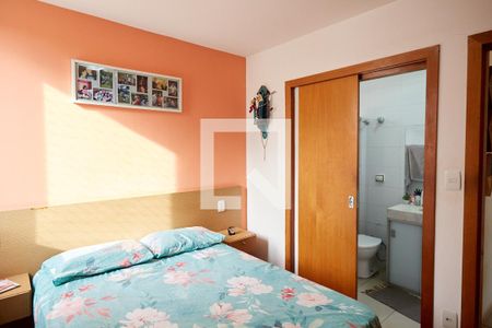 Suíte de apartamento à venda com 2 quartos, 140m² em Sagrada Família, Belo Horizonte